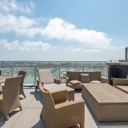 Marina View Apartment, 3 Bdr, With Terrace And Parking Apartamento