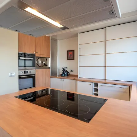 Marina View Apartment, 3 Bdr, With Terrace And Parking Apartamento